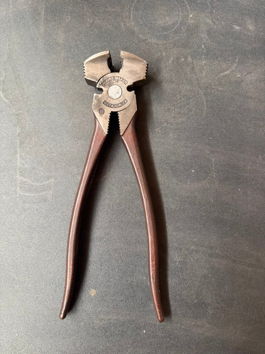 Moore Maker Bullnose Fencing Plier Tool
