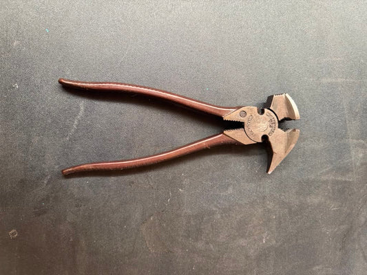 Moore Maker Spike Plier Tool